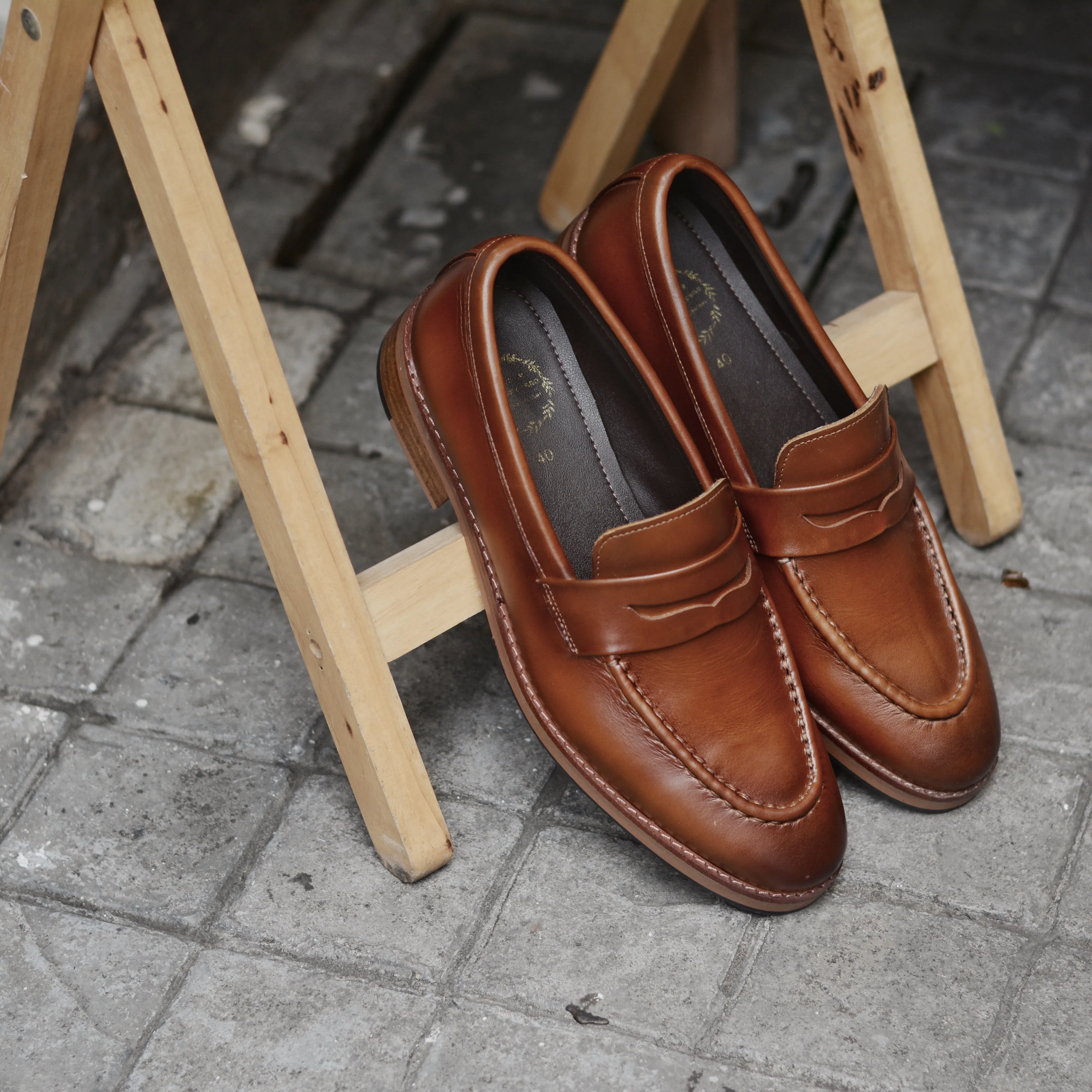 509 Penny Loafer Painted Caramel