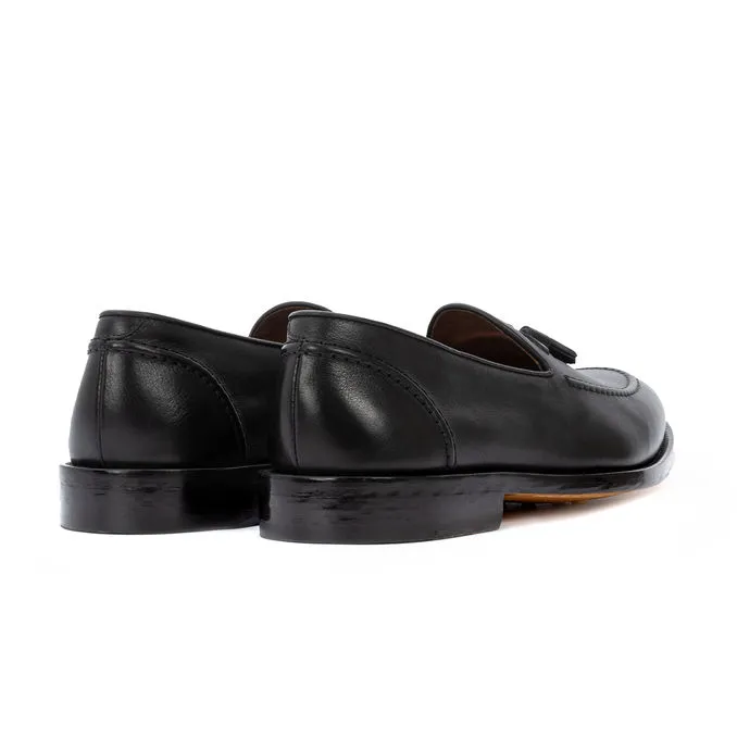 LOAFERS TASSELS HARLEY Man Black