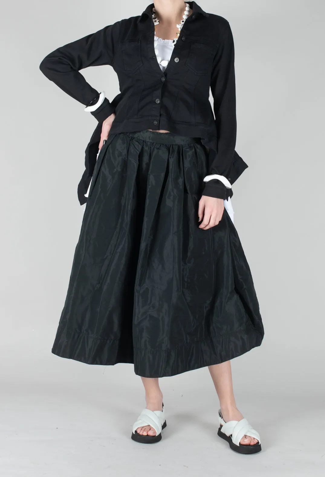 Pleated Skirt in Black