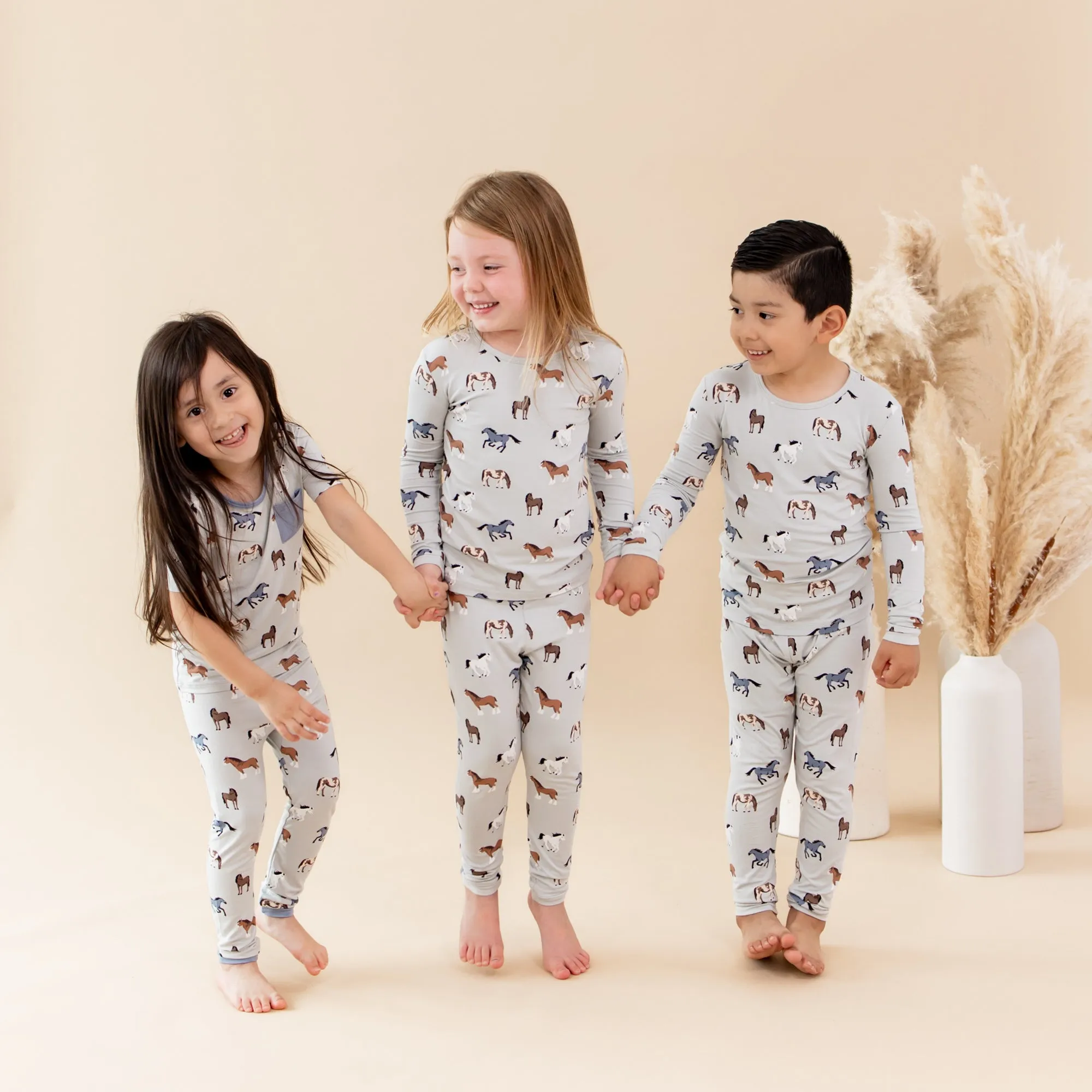 Short Sleeve with Pants Pajamas in Horse