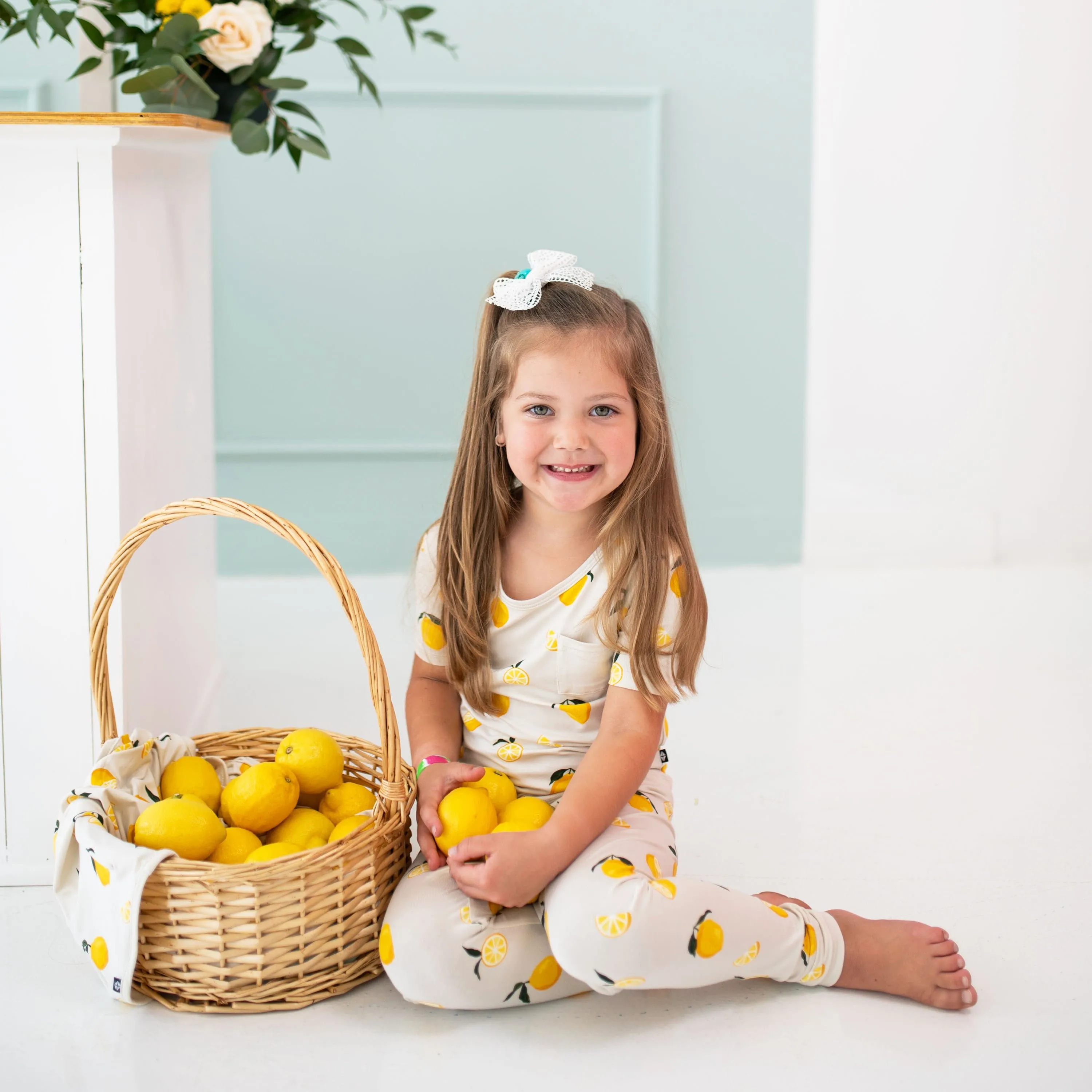 Short Sleeve with Pants Pajamas in Lemon