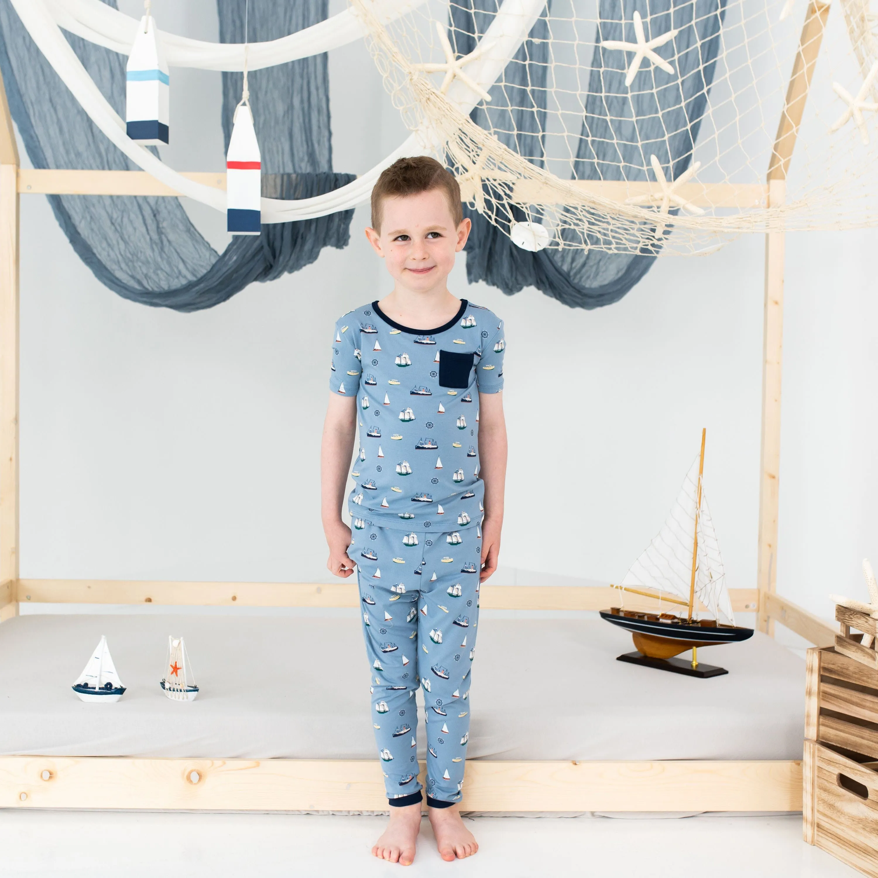 Short Sleeve with Pants Pajamas in Vintage Boats