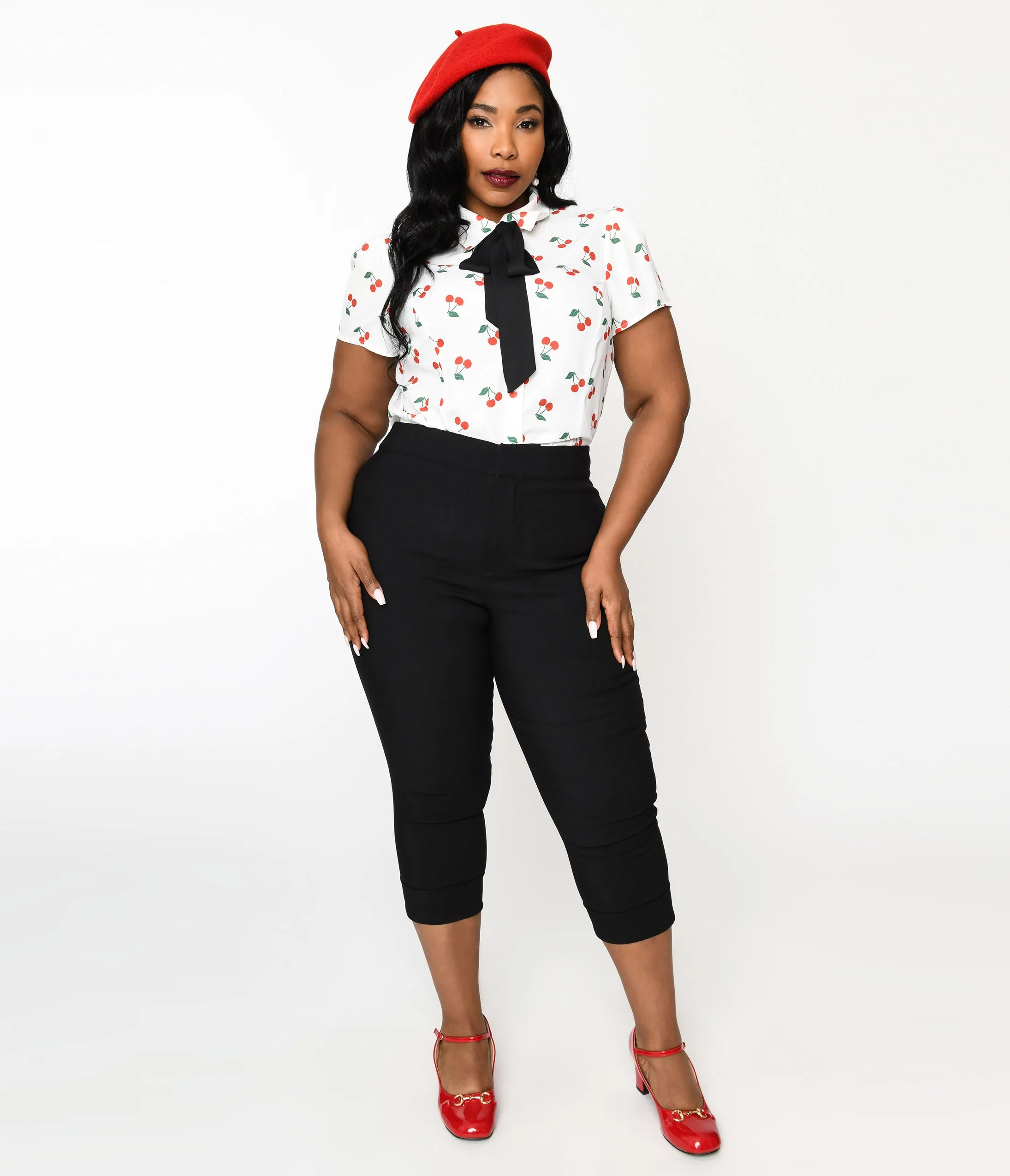 Smak Parlour Plus Size Black & Cherry Pocket Smarty Pants Capri