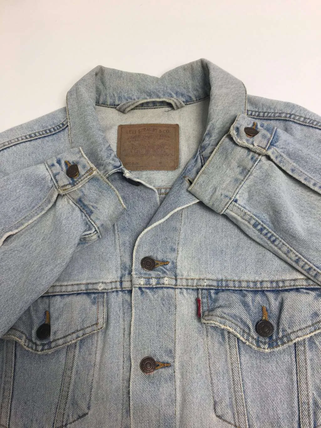 Vintage Levis 70507 denim jacket, made in USA – Medium