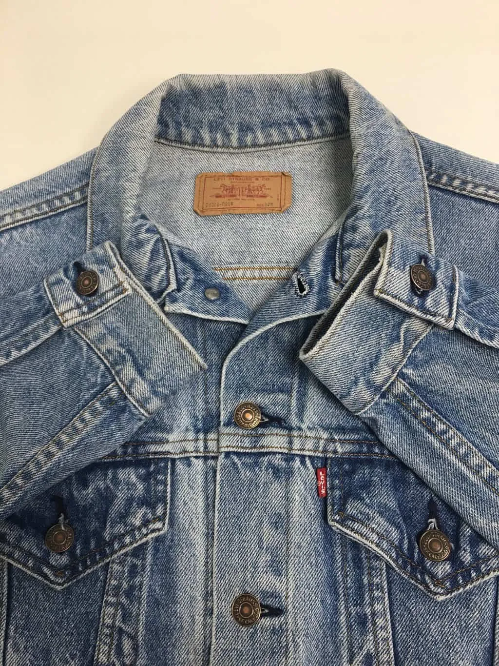 Vintage Levis denim trucker jacket, made in USA – Small / Medium